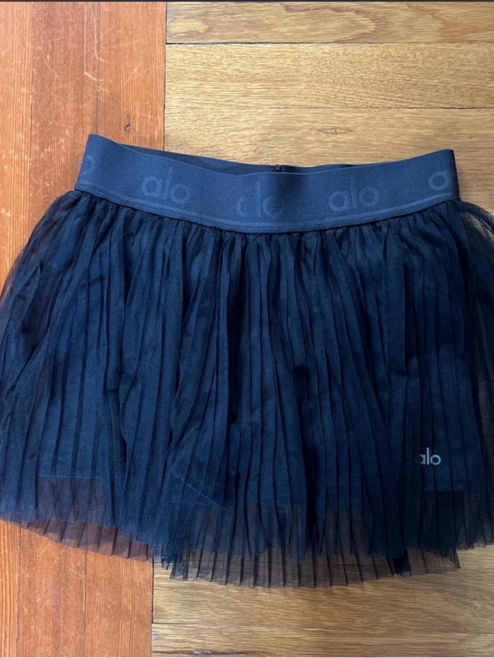 ALO Yoga Black Pleated Tulle Skirt